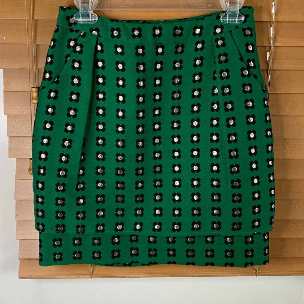 HD in Paris tiered knee length skirt size 2